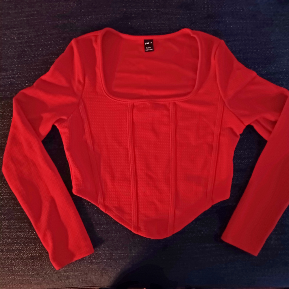 SOLD * SHEIN Scarlet Long Sleeve Crop Top